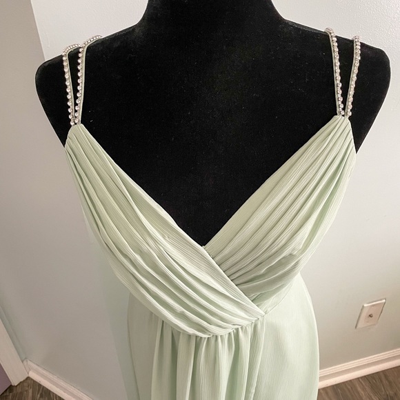 David’s Bridal Meadow Bridesmaids Dress, size 8 - Picture 6 of 7